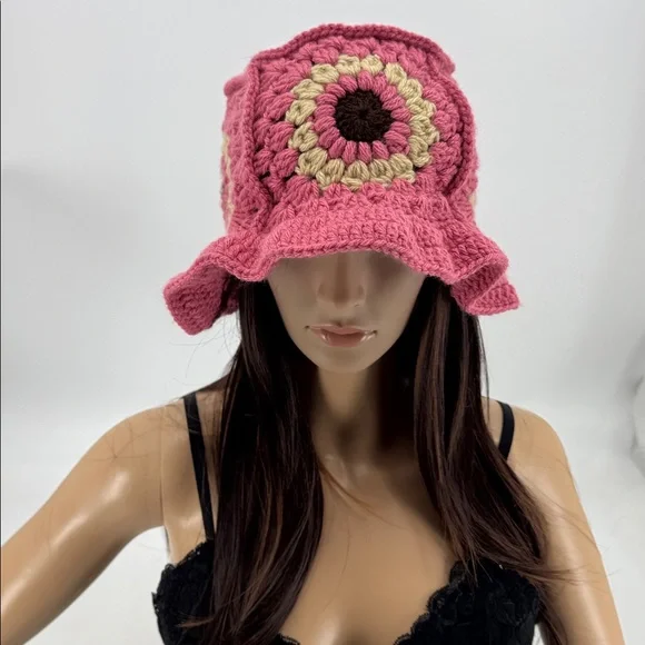 Vintage 70s Boho Hippie Mod Groovy Handmade Crochet Granny Square Bucket Hat - Picture 3 of 11